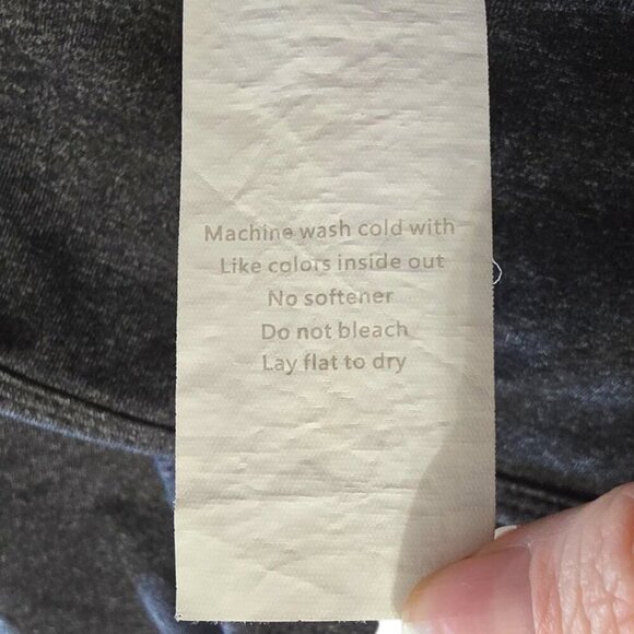 Fabletics High Waisted Side Pockets 7/8 Leggings In Charcoal Sz L - Picture 8 of 8